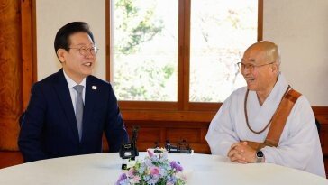 법륜스님, 이재명에 “어려운 경제는 정부 잘못…민주당 책임도 커”