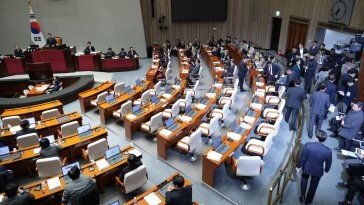 野, 정부 예산안 4조 감액… 사상첫 예결위 단독처리