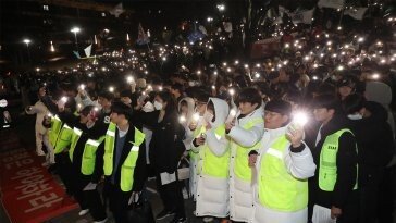 “21세기에 계엄령, 역사 후퇴”… 전국 곳곳 ‘尹 퇴진’ 촉구 집회