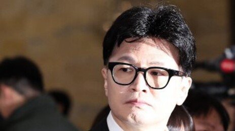 한동훈 “내가 탄핵 투표했나 계엄했나”…친윤·비한계 강하게 반발