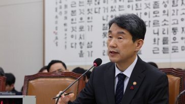 ‘AI교과서는 교과서 아닌 교육자료’ 법안, 野주도 법사위 통과