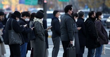 수도권 오늘 아침 영하12도 꽁꽁… 출근길 강추위 대비를