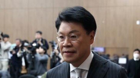 경찰, 성폭력 혐의 장제원에 출석 통보… ‘내 맘 어떡해’ 피해자에 보낸 문자 확보