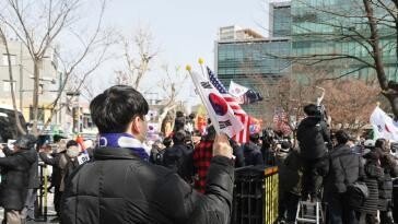 계엄이 낳은 앵그리 Z세대… “내가 광장에 나온 이유는”