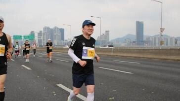 안철수, 동아마라톤 완주…6번째 풀코스 완주