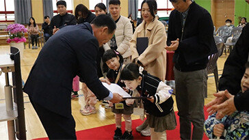 “입학만 하면 200만원” 신입생 0명 위기 막은 초교 동문회