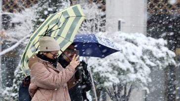 북극발 ‘봄 태풍’에…서울-광주, 역대 가장 늦은 대설특보