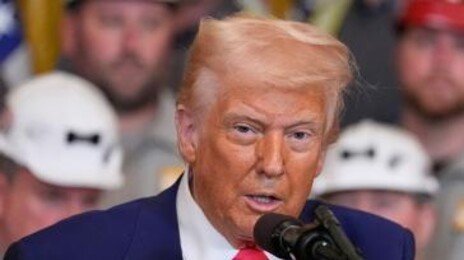 트럼프, 中 상호관세 34%→84%로…총 104% ‘폭탄’