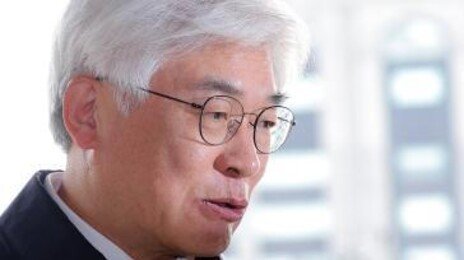 마은혁, 104일만에 취임 “헌법재판관 임무 완수 최선”