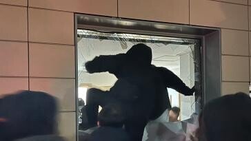 “차량 막을 의도는 없었다”…서부지법 난입 피고인 혐의 부인