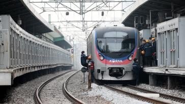 파주 경의중앙선 전동차 사고로 운행중단