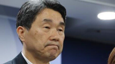 교육부 의대 증원 ‘철수’에…복지부 “원칙 바꿔 안타깝다”