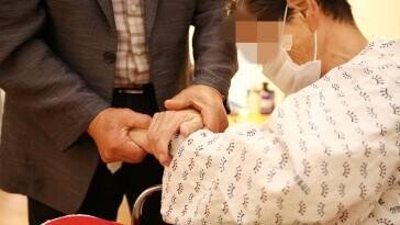 고령화로 ‘노인 장애인’도 계속 늘어…장애인 절반 이상이 65세 이상