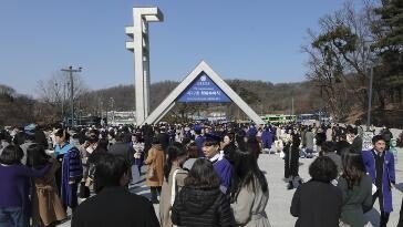 ‘정치 중립’ 놓고 대학가에선 진통…대선특별위 꾸려 갈등 차단도