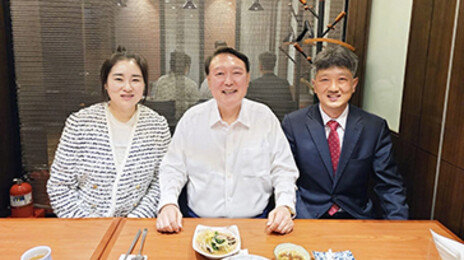 尹, ‘신당 유보’ 김계리-배의철과 식사…21일 2차 공판
