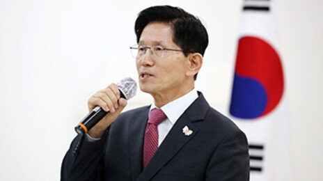 김문수 “65세 무임승차 버스로 확대…오전 9시~오후 5시까지”