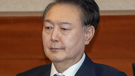 내일 尹 내란혐의 2차 공판…피고인석 앉은 모습 녹화 공개
