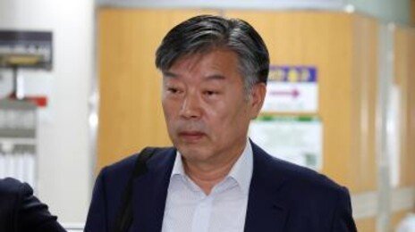文 인척 찾아가 이력서 건네고 ‘도움’ 약속…해경청장 됐다