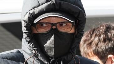 다이아 목걸이, 거액 신권 뭉치, 인사 청탁… 끝없는 ‘법사 의혹’