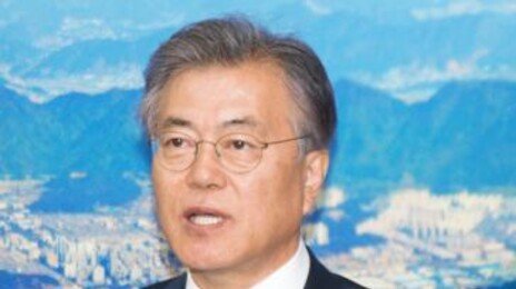 檢 “文, 前사위 취업-이주에 靑특감반-민정비서관까지 동원”