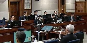 내란특검 검사들 검정 넥타이로 출석…무언의 시위?