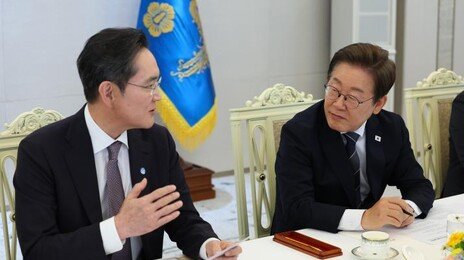 李, 이재용 등 재계 총수와 주말 회동…팩트시트 후속 회의