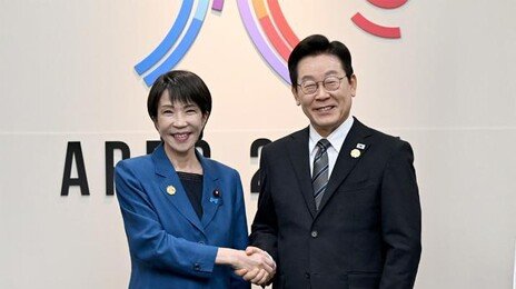 이재명 “日 첫 여성 총리 각별” 다카이치 “셔틀외교로 소통”