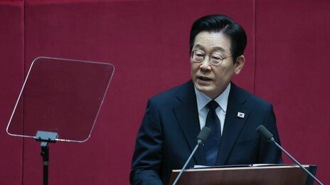 李 “박정희처럼 AI 고속도로 깔 것… 하루 늦으면 한 세대 뒤처져”