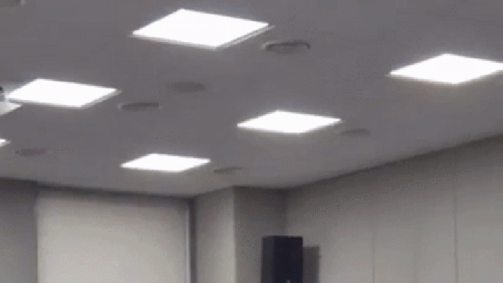 송언석-이기헌 ‘배치기 충돌’…대통령실 국감 시작부터 파행