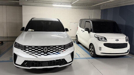 지하주차장 경차 자리 2칸 점령한 SUV…항의 문자에 “고소하겠다”