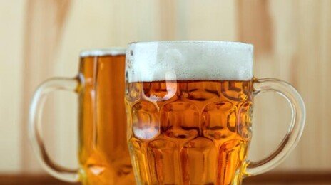 매일 맥주 2캔 마시면 뇌출혈 11년 일찍 찾아온다