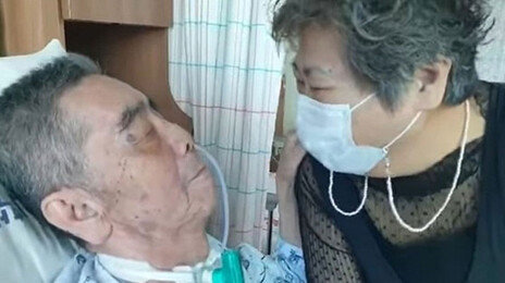 이외수 부인 전영자 씨 별세… 졸혼 뒤에도 남편 간호