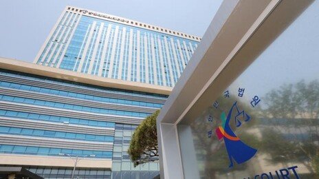 운전 중 이별 통보한 내연남 흉기로 찌른 30대 여성 집유