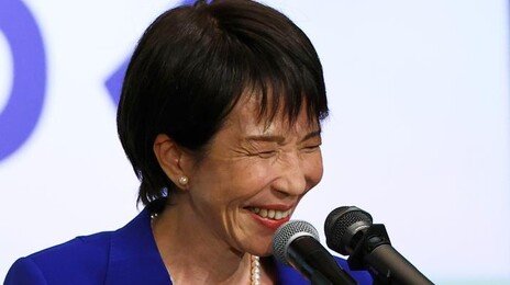 ‘새벽 3시 출근’ 다카이치 “미용실 못가…스스로 머리 자르다 실패”