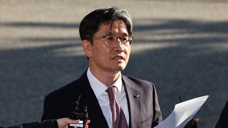 직무유기 수사받는 공수처장 “제식구 감싸기 한적 없다”