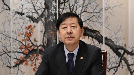구윤철 “외환시장 불확실성 확대…가용수단 적극 활용해 대처”