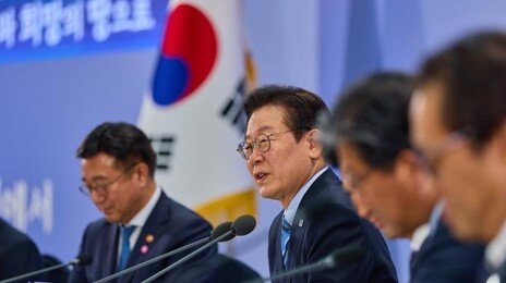 ‘한일중’ ‘한중일’?→李정부, ‘한중일’로 통일…“많이 쓰는 표기로”