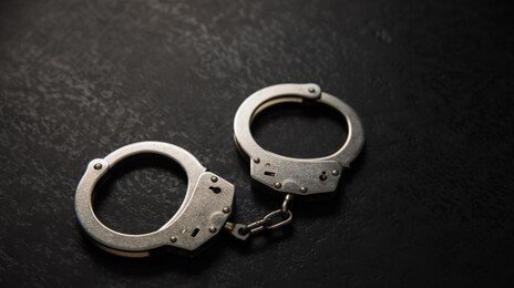 “부모님께 인사 좀” 마약사범 수갑 안 채워 놓쳤다 하루 뒤 검거