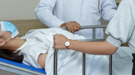 오물 범벅에 욕창까지…아픈 아내 방치한 30대 부사관 체포