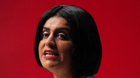 英 이민장벽 높이는 이민자의 딸[지금, 이 사람]