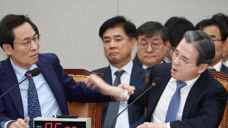 김은혜 ‘딸 전세’ 공세에… 김용범 “가족은 엮지 마라” 반발