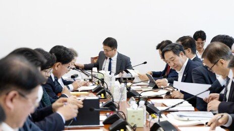 예결소위 이틀째…AI·국립대·광복회 예산 줄줄이 보류