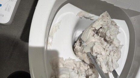 인천공항 파업중 변기에 ‘휴지 뭉텅이’…경찰, 노동자 3명 수사