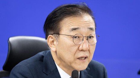 국토장관 “60억 아파트 50억으로…주택시장, 이성 되찾아”