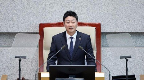 ‘성희롱 파문’ 경기도의회-경기도, 극한 대립 7일째 파행…준예산 가나?
