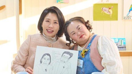 김혜경 여사, 정은혜 작가 전시회 관람…“발달장애인 자립 지속 지원”