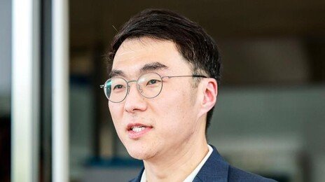 ‘인사청탁 논란’ 김남국 옹호한 與의원들 “돌 같이 맞겠다” “형·누나는 언어풍토”