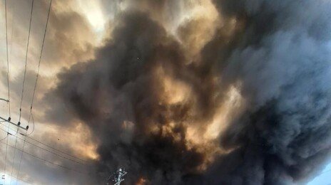 경북 칠곡 공장서 화재…소방 당국 “진화 중”