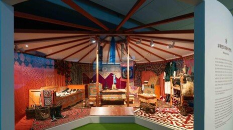 유목민 조명한 ‘길 위의 노마드’ 전시물 300여점, 광주 ACC에 선보여