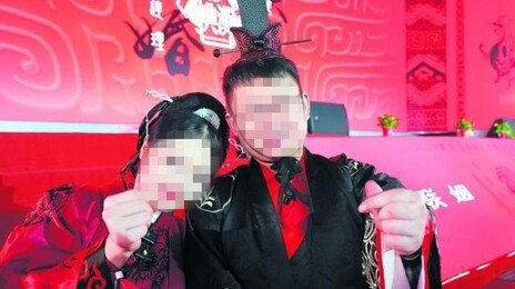 中 지진때 10살 소녀 구한 22세 군인, 12년뒤 재회해 결혼 골인